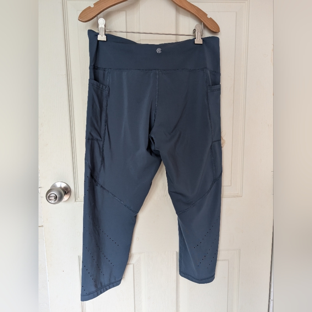 Champion Grayish Blue 3/4 Workout Leggings XL - Picture 4 of 6